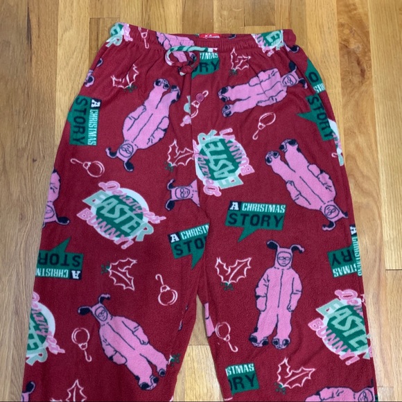 Christmas Story lounge pants are in excellent condition. Size small - Picture 6 of 9